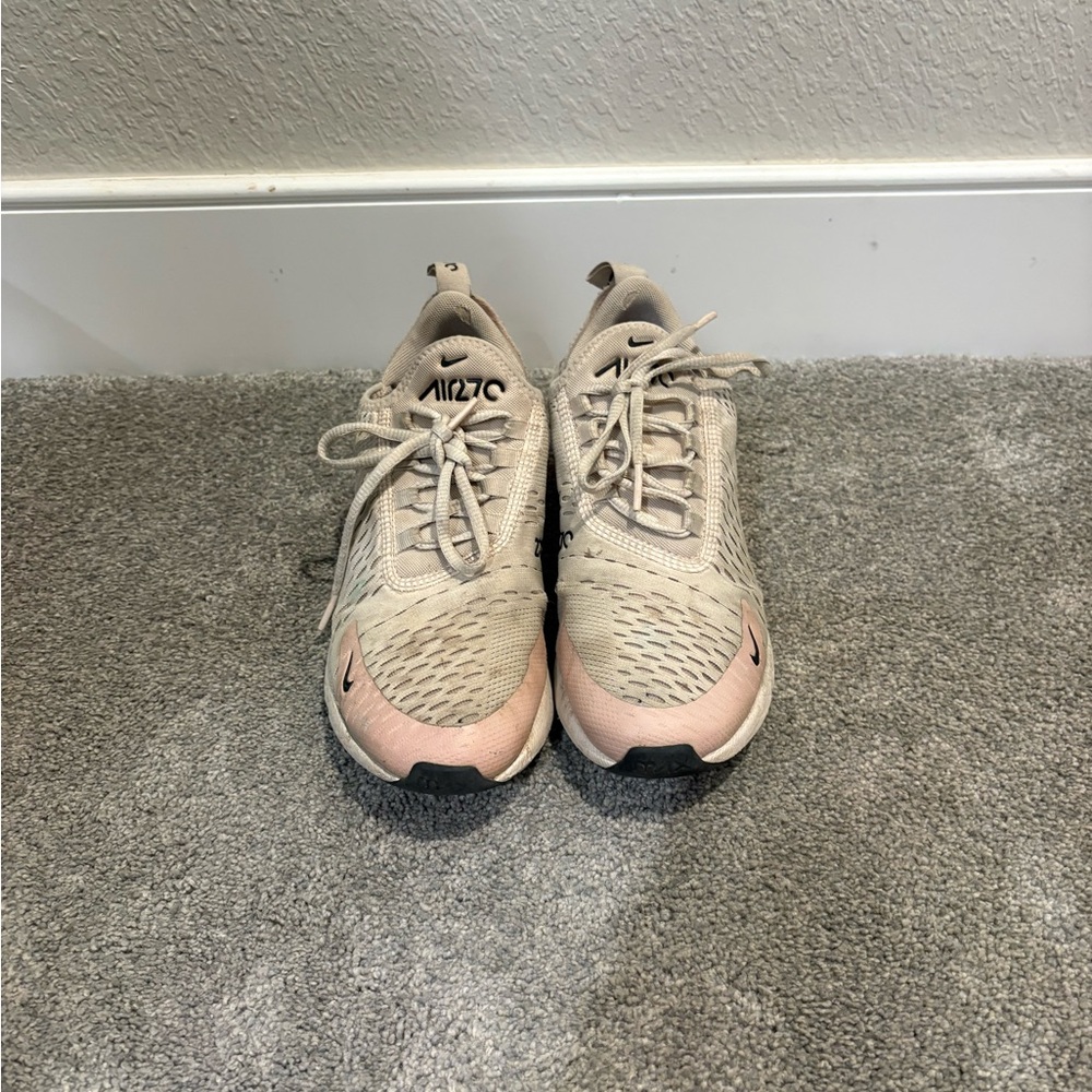 Nike 270 Running Shoes, Women's 7.5, Beige and Pink Sneakers